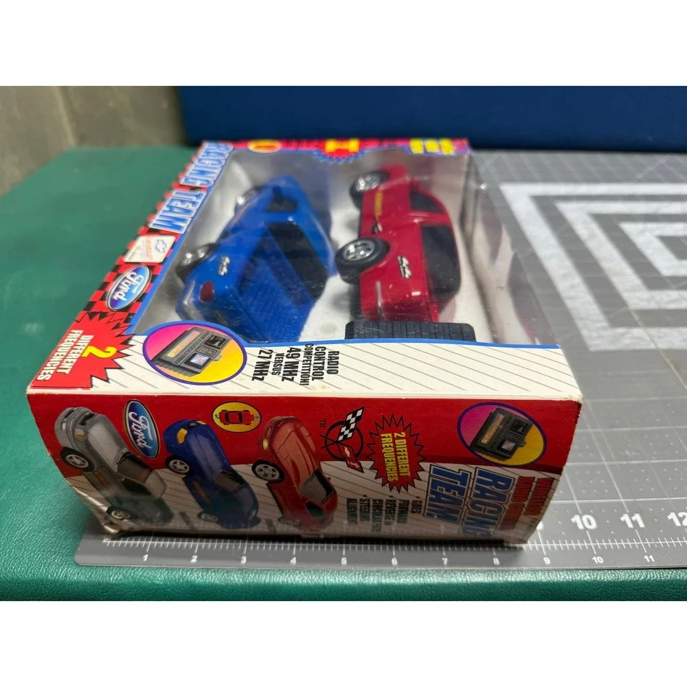2 Ford F-150 Pick Up Wireless Radio Remote Control Unused Racing‎ Team
